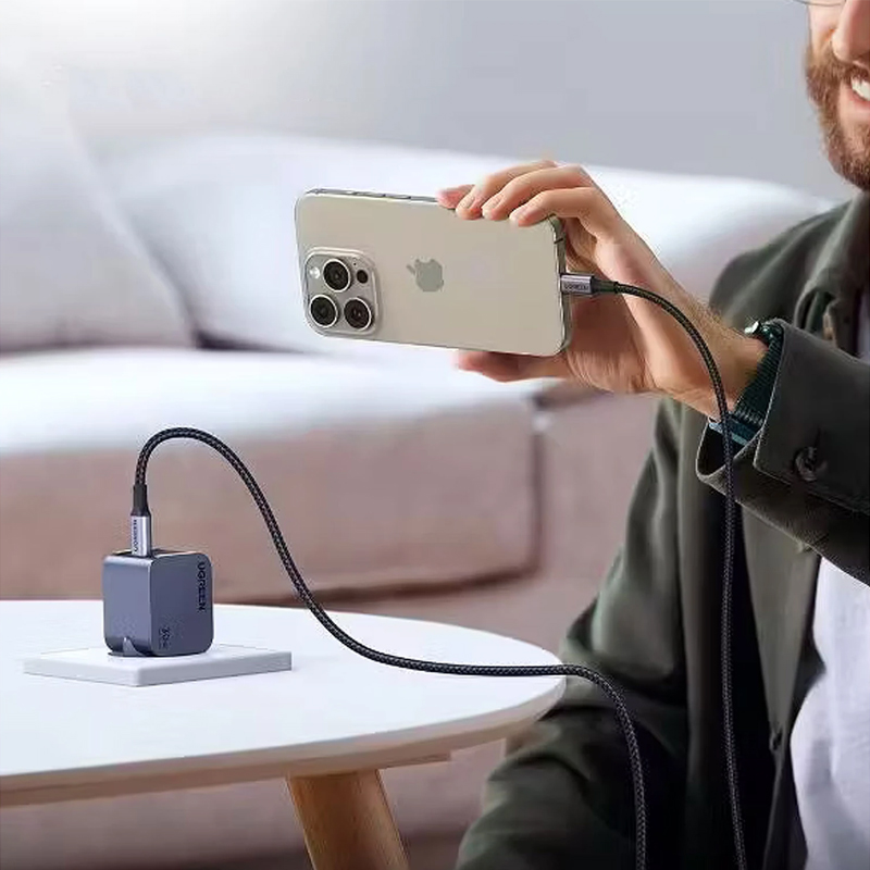 Fast charger UGREEN Nexode Pro USB-C GaN EU 35006 30W — 2
