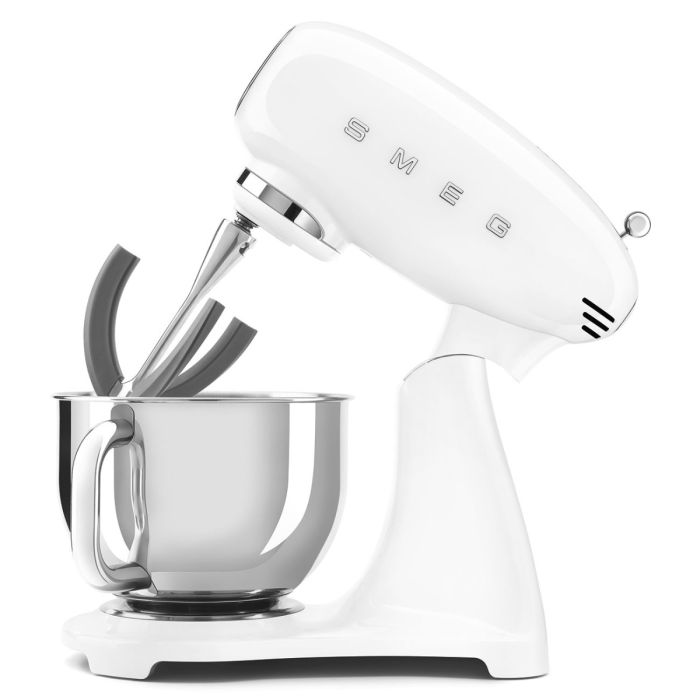 SMEG SMF03WHEU stand mixer — 3