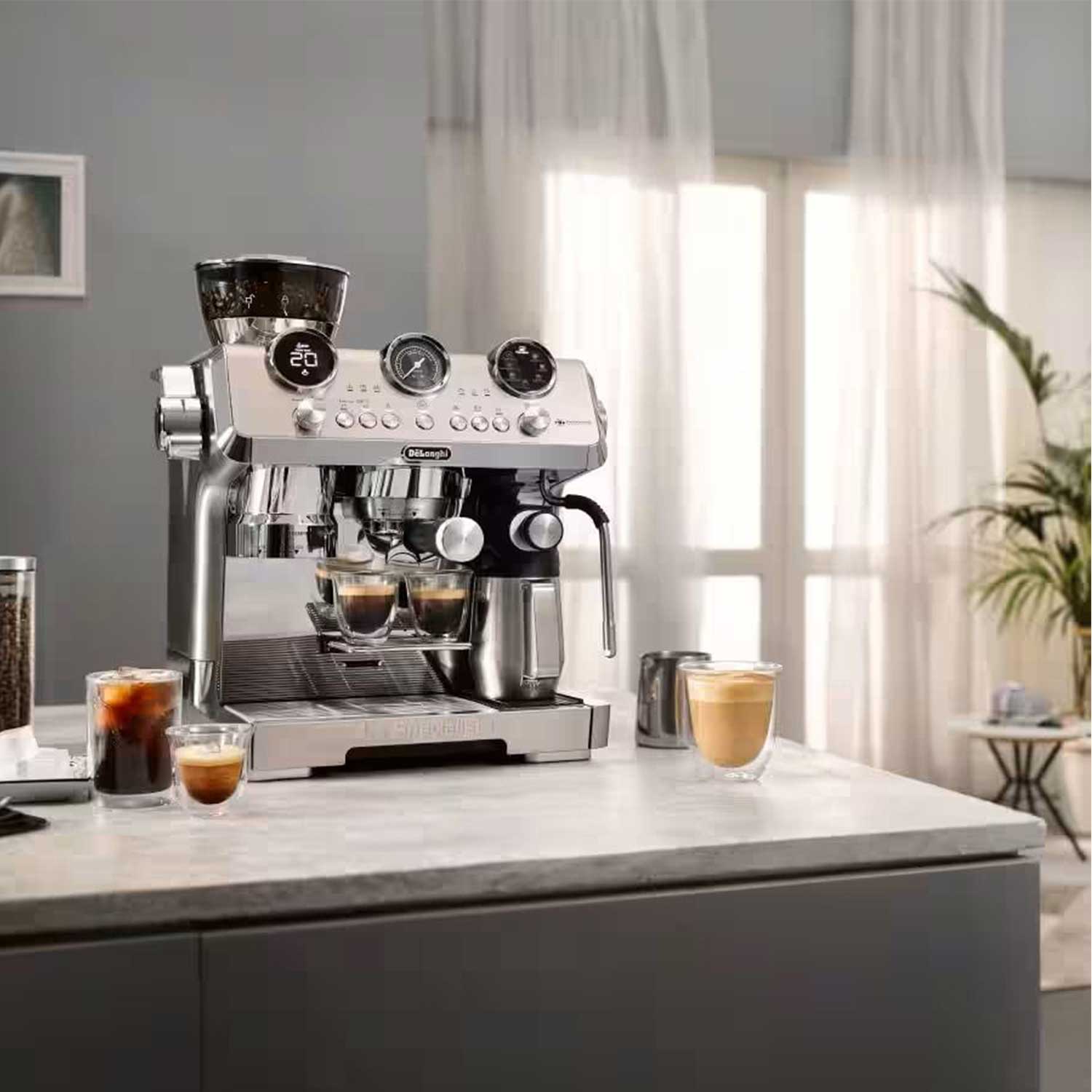Semi-automatic coffee machine De'Longhi MC INT DL EC9885.M METAL T — 7