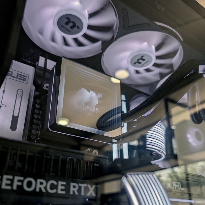 Z BlackWood Ultra 5-245KF RTX5060Ti B860M-A — 4