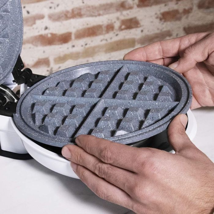Cecotec 08005 Fun Gofrestone 3 in 1 electric waffle maker. 700 W — 3