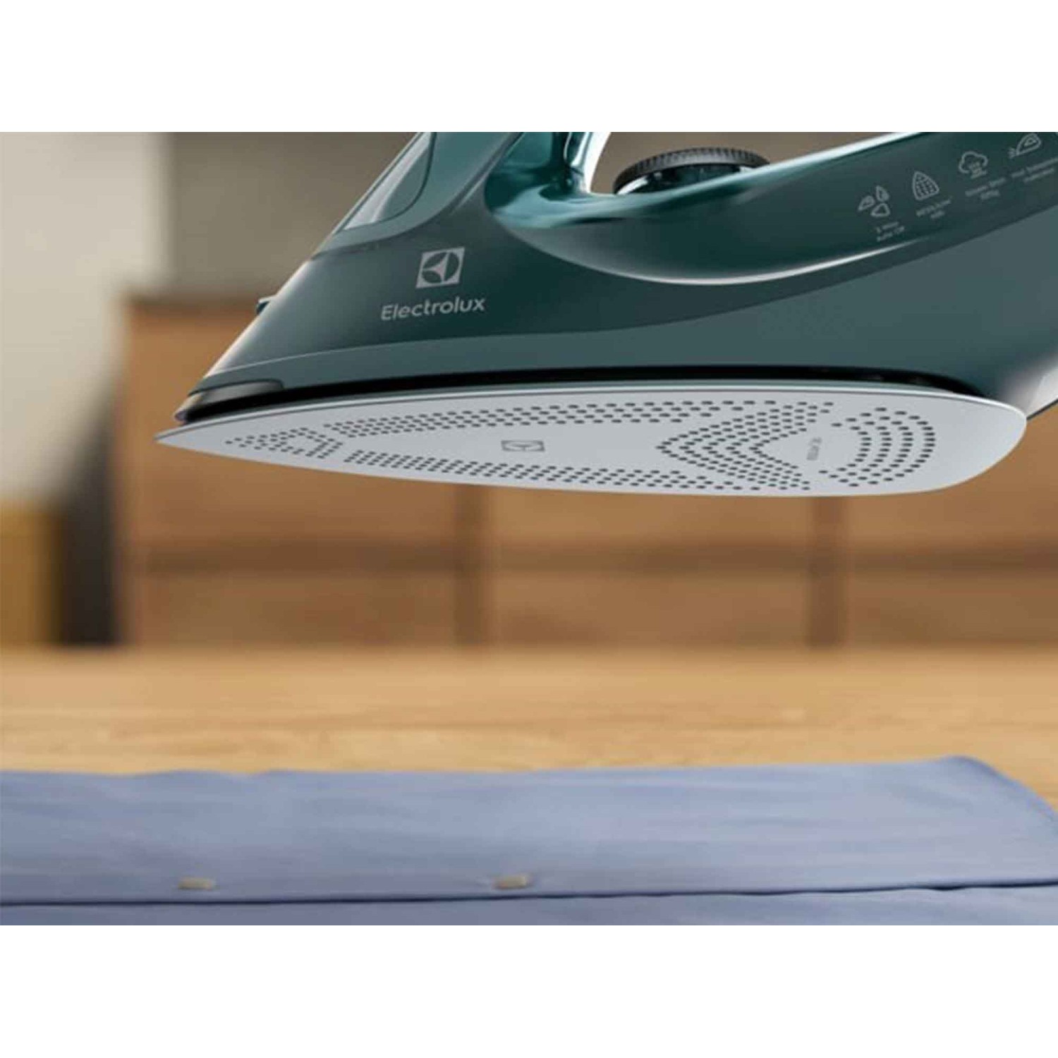 Iron Electrolux E6SI1-6PG — 4