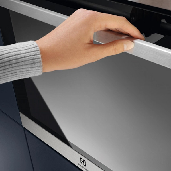 Built-in oven Electrolux EOF3H40BX — 7