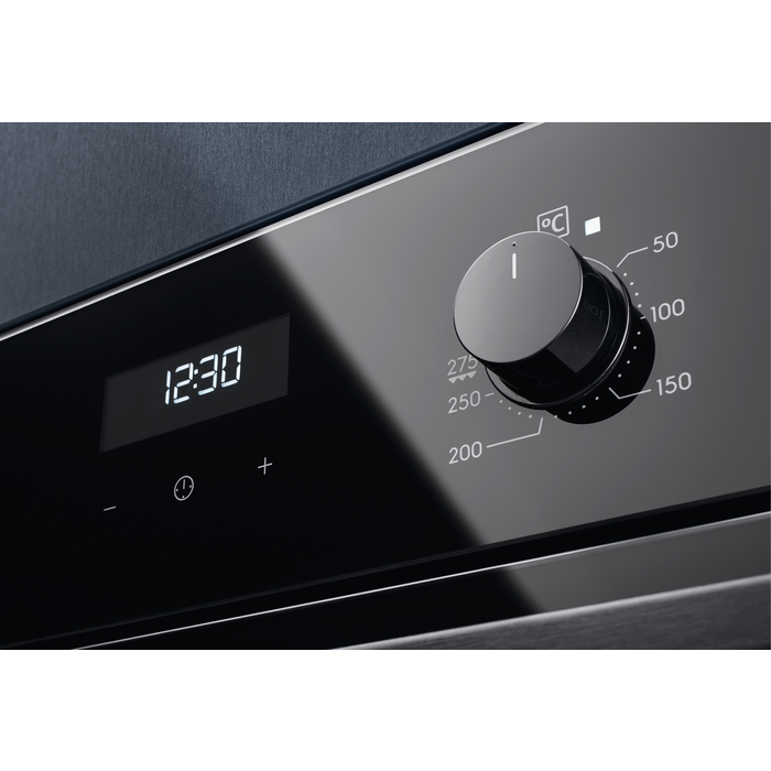 Built-in oven Electrolux OEF5E50Z — 5