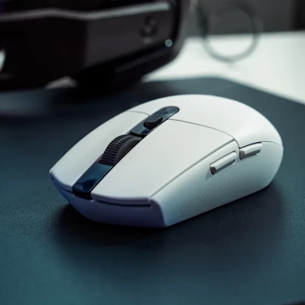 G305 — 11