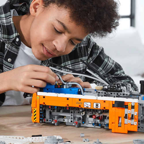 Constructor LEGO 42128 — 11