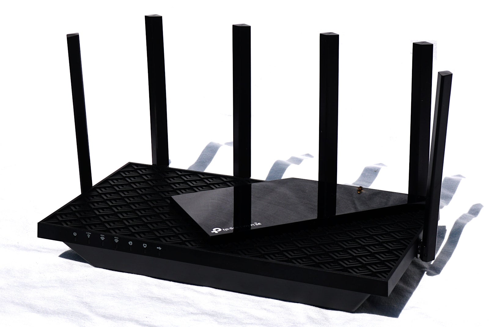 Dual Band WiFi 6 Gigabite router Tp-Link Archer AXE75 AXE5400 2402 574Mbps — 3