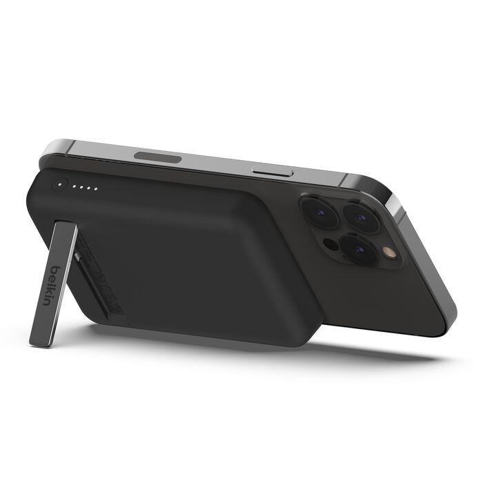 Belkin 5K Magnetic Wireless Power Bank Kick Stand BPD004BTBK — 5