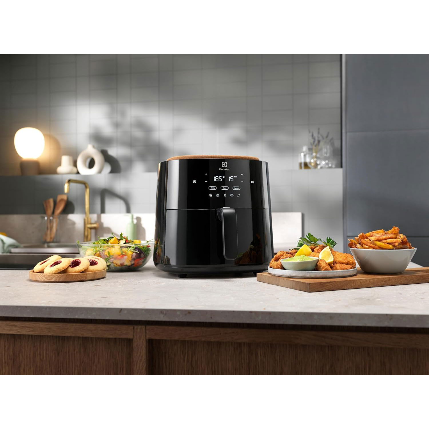 Air fryers ELECTROLUX EAF5B — 4
