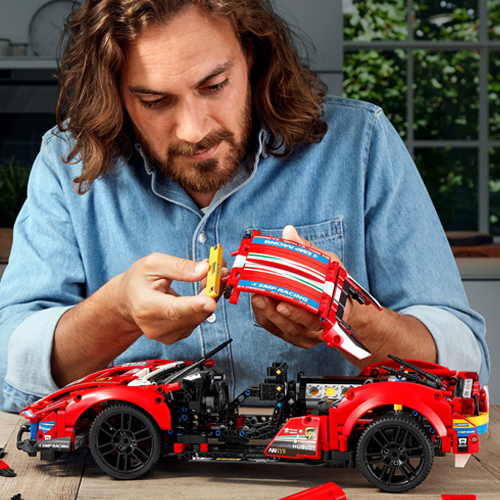Constructor LEGO 42125 Ferrari — 10