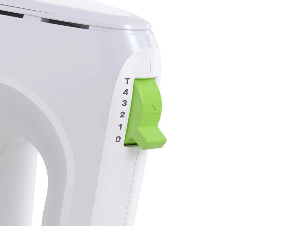 HM1100WH hand mixer — 2