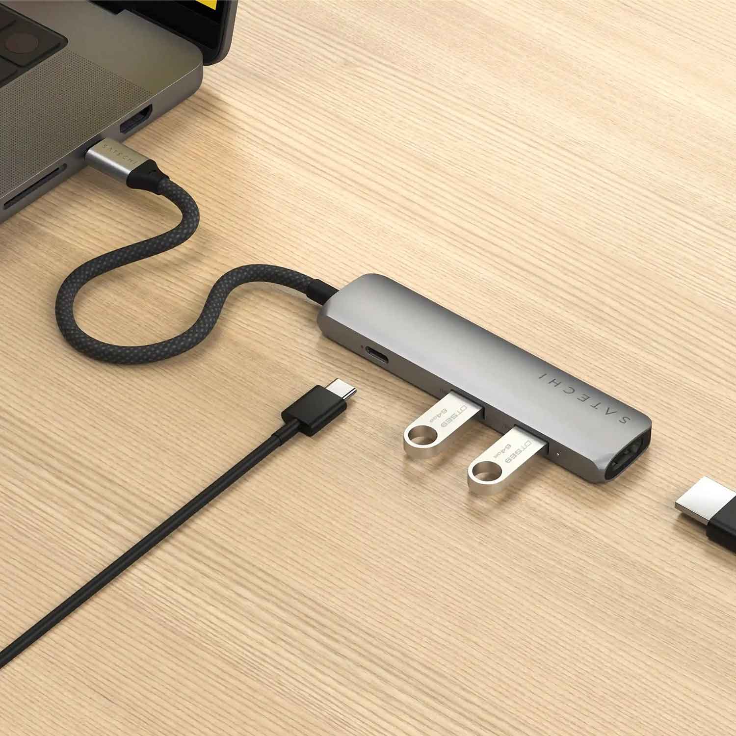 USB hub SATECHI 4-in-1 USB-C Slim Multiport Adapter 4K ST-P4SM — 5