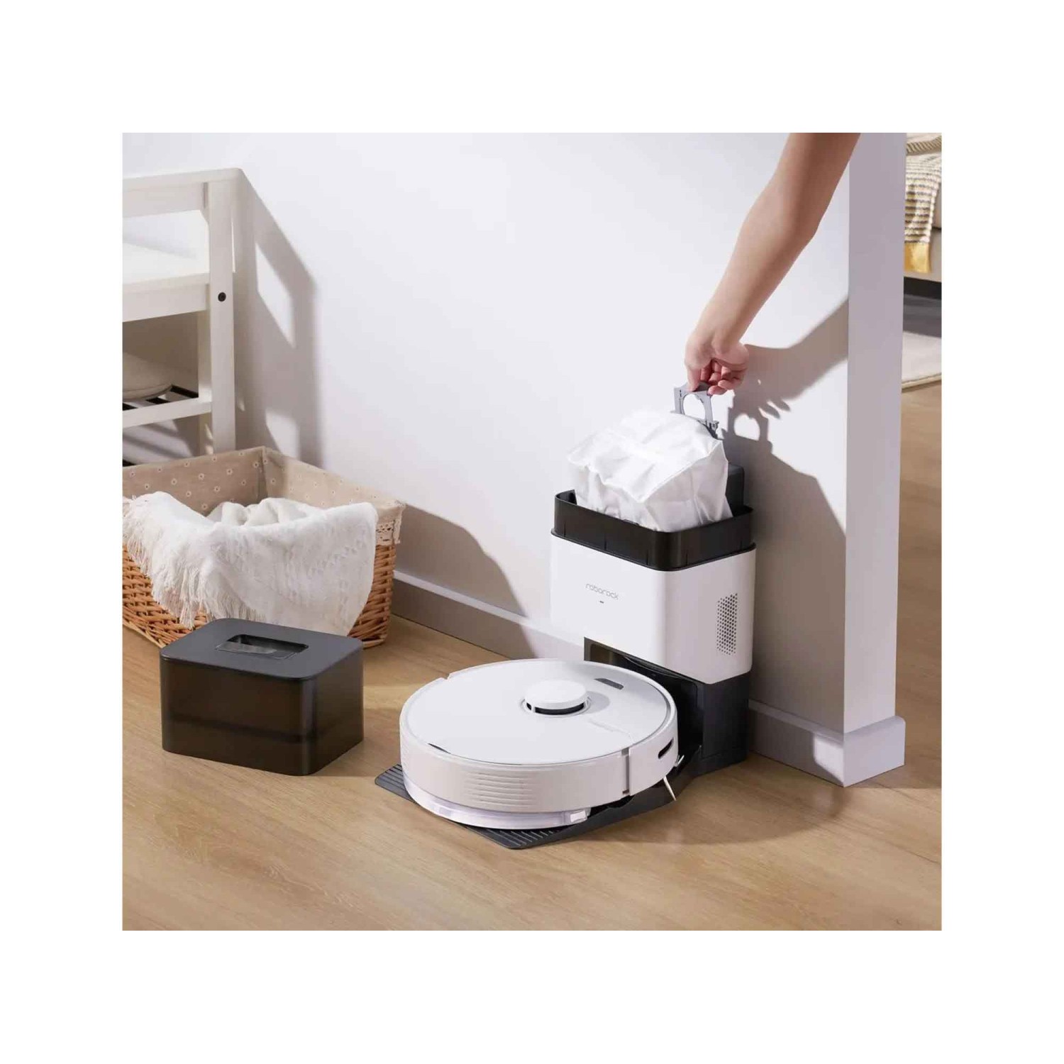 Robot vacuum cleaner Roborock Q7+ WH Q7P02-02 — 7