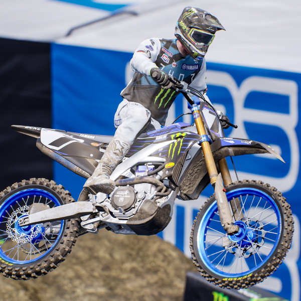 Game Xbox Monster Energy Supercross 5 One X — 3