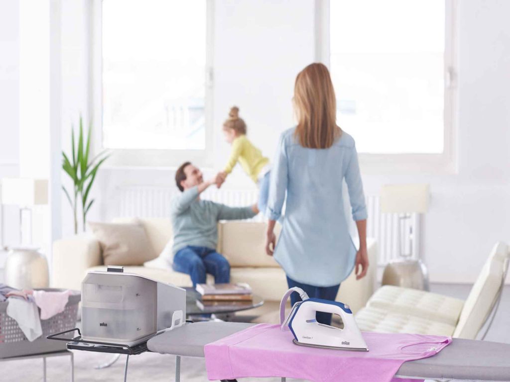 Steam ironing system IS7143WH — 5