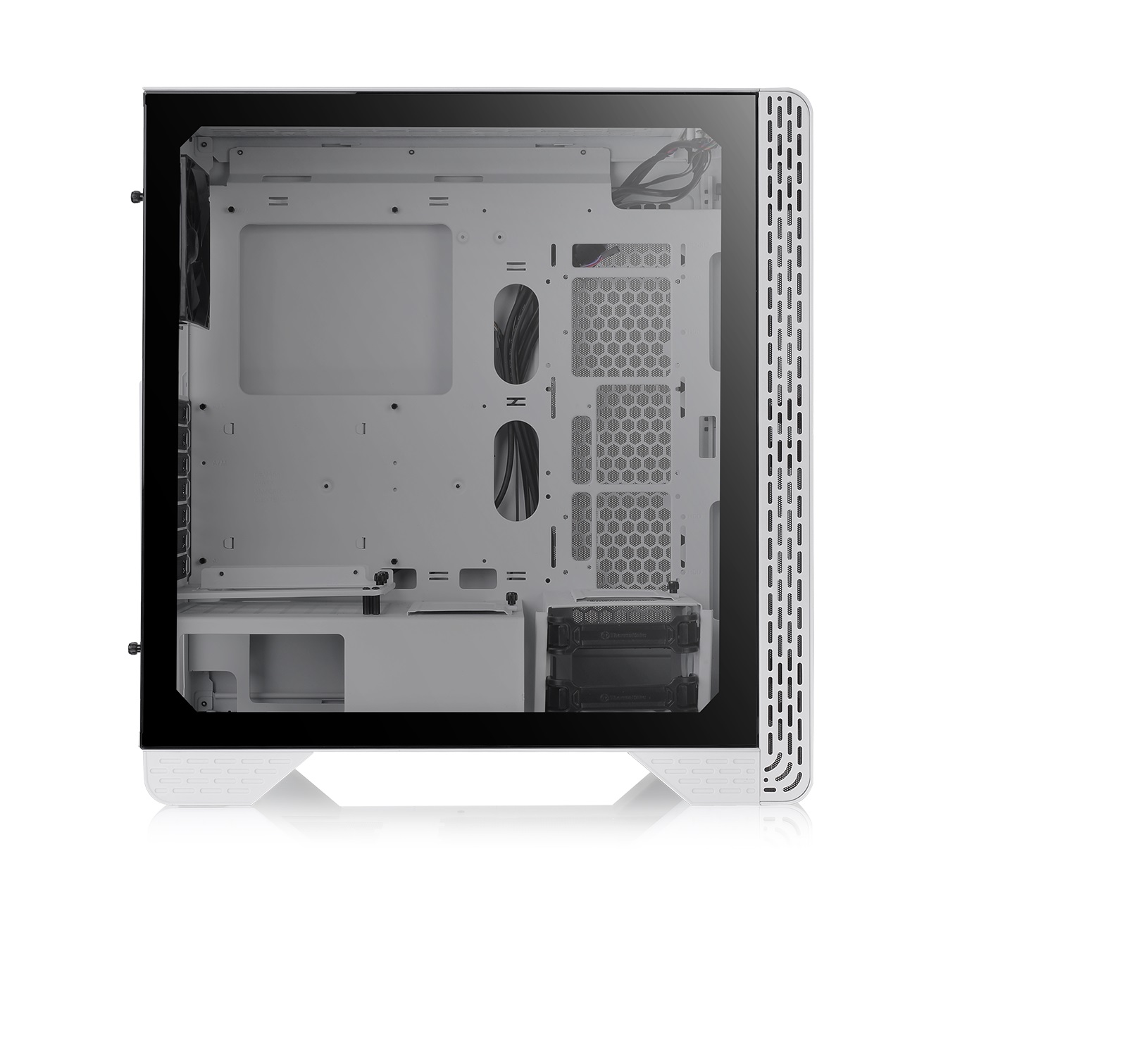 Thermaltake S300 TG MID Tower w o PSU ATX — 3