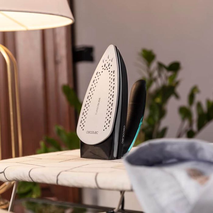 Cecotec 05538 Fast&Furious 4000 Travel travel iron — 3