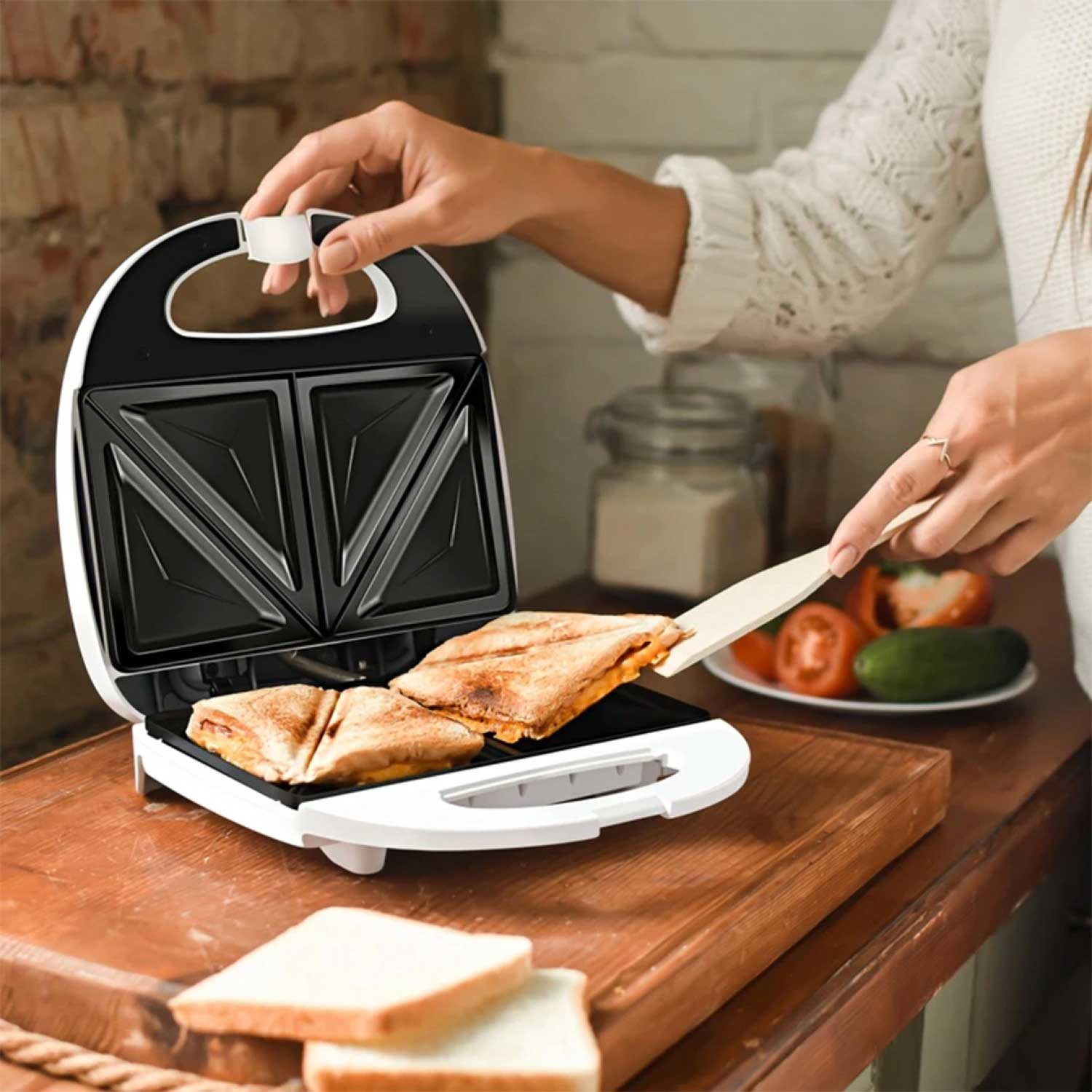 Sandwich and waffle maker ARESA AR-1205 — 2