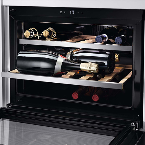 Built in refrigerator AEG KWK884520M — 6