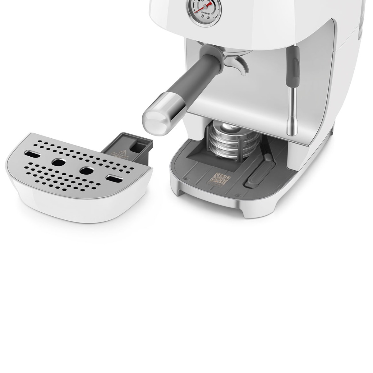 SMEG Manual espresso coffee machine with cold brew ECFO3WHUK — 3