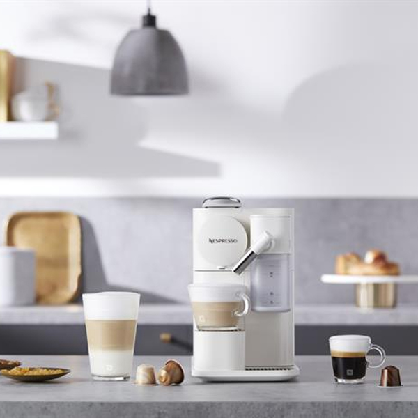 Capsule coffee maker Delonghi Nespresso Lattissima One EN510.W — 6