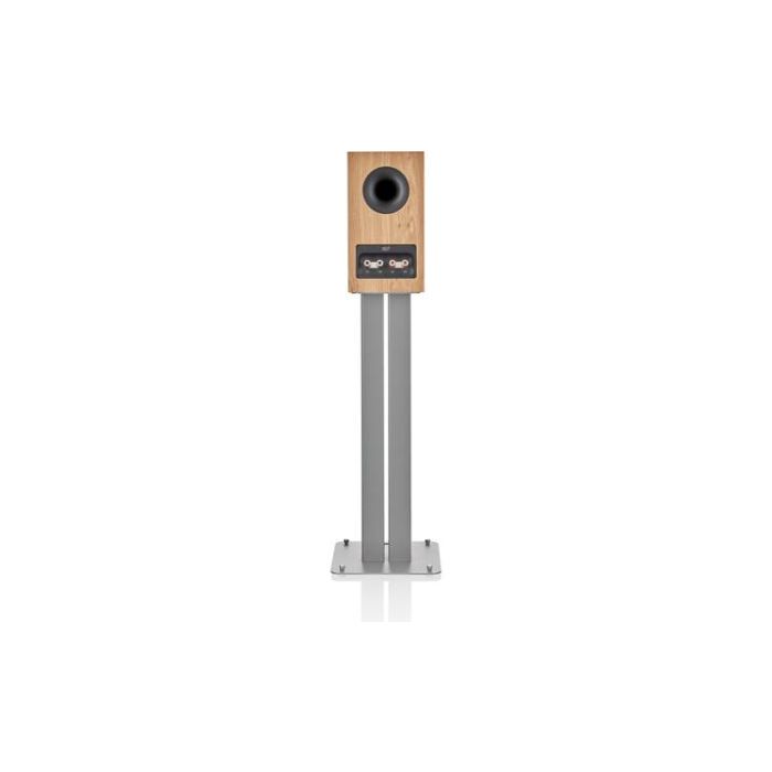 B & W 607 S3 Small Bookshelf Speaker Oak — 4