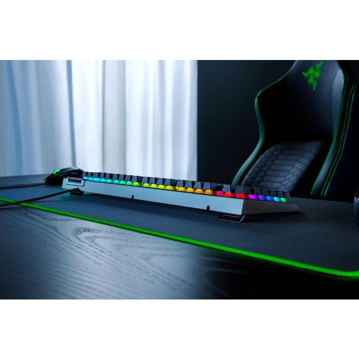 Wired BlackWidow V4 X Switch - Cyrillic Layout RZ03-04700800-R3R1 — 3
