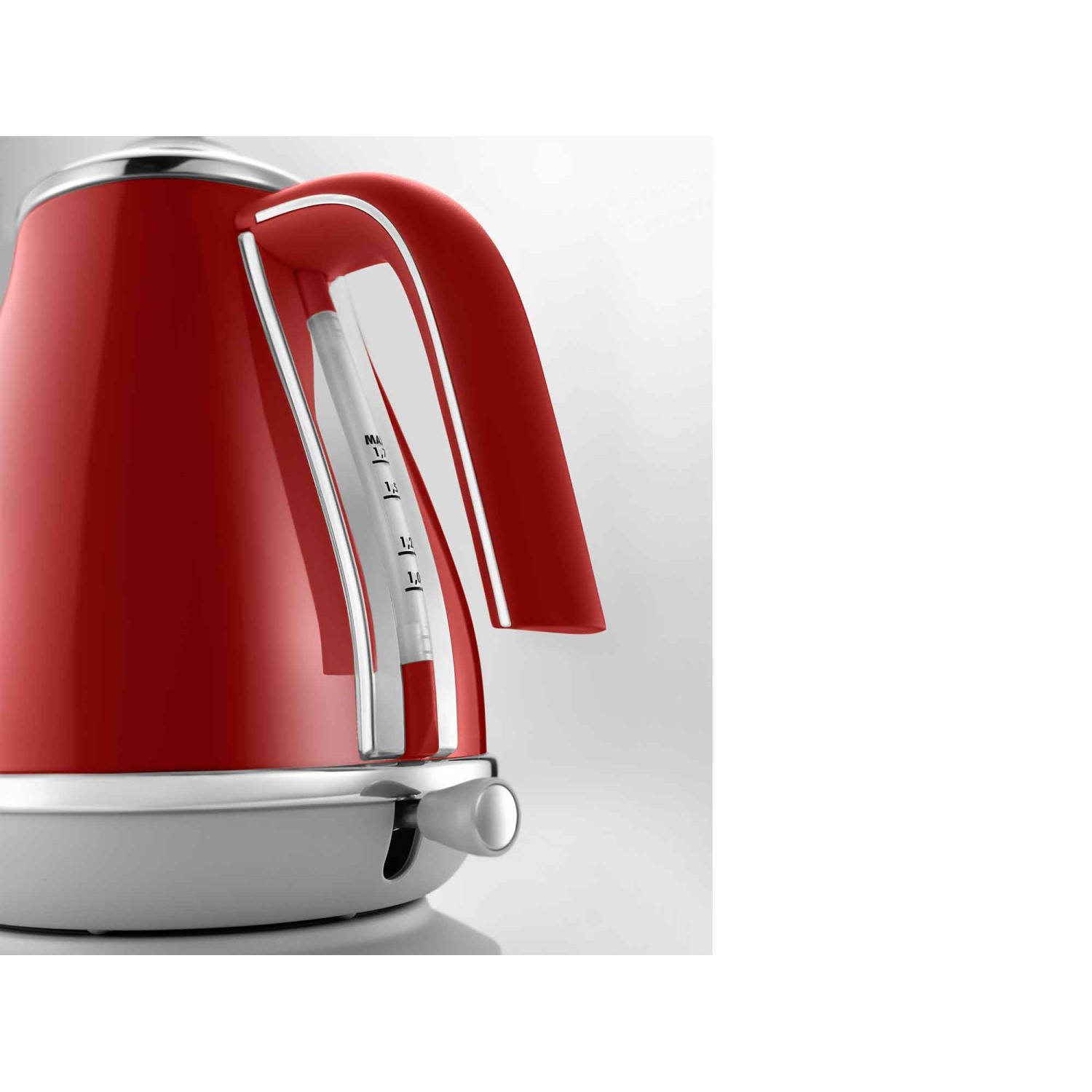 Electric kettle De'Longhi KBOC2001.R — 3