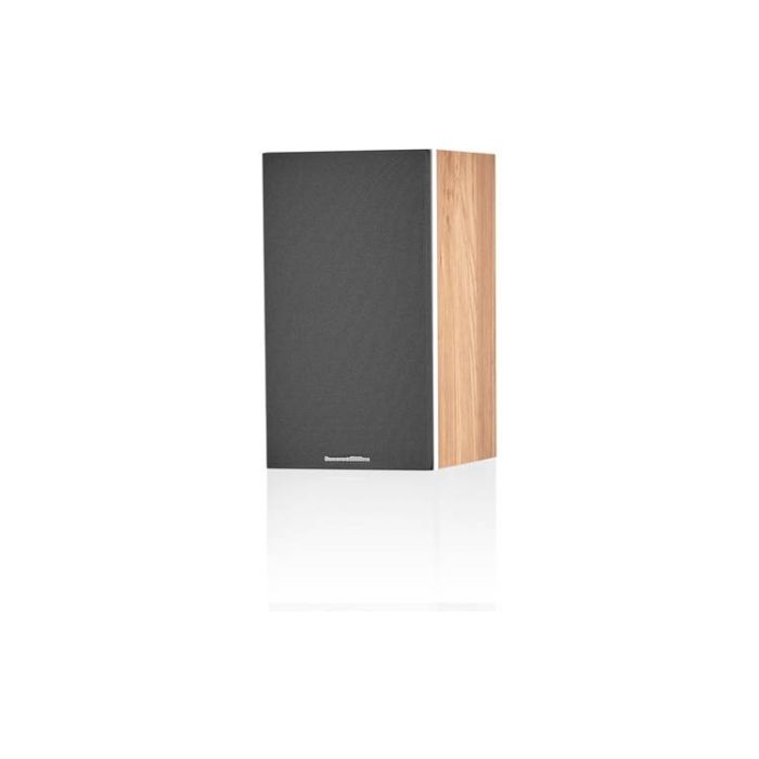 B & W 607 S3 Small Bookshelf Speaker Oak — 3