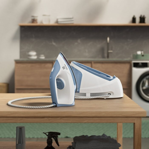 Steam iron Electrolux E5ST1-2DB — 6