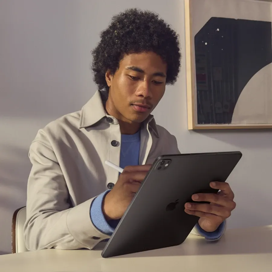 iPad Pro 13-inch (M5) — 32