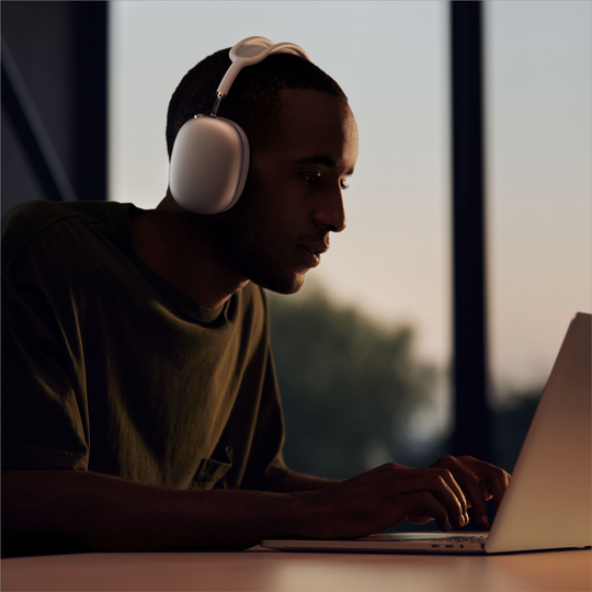 AirPods Max — 22
