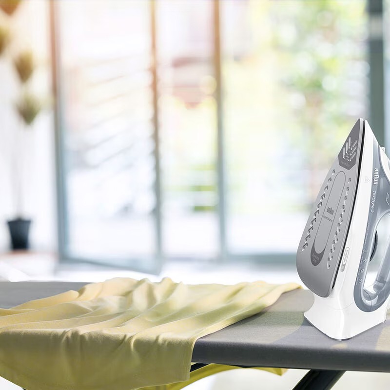 Iron Braun SI3054GY — 4