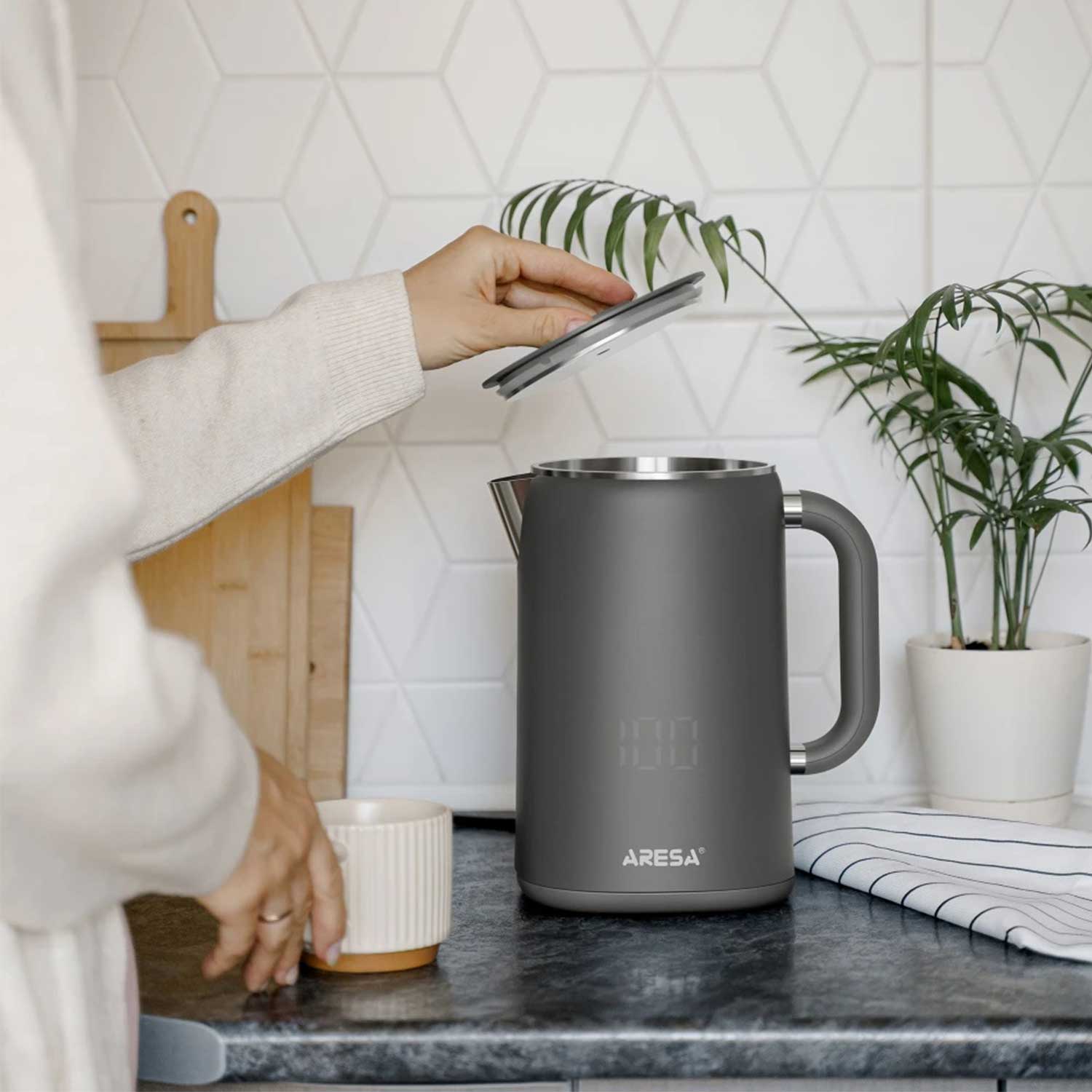 Electric kettle ARESA AR-3481 — 4