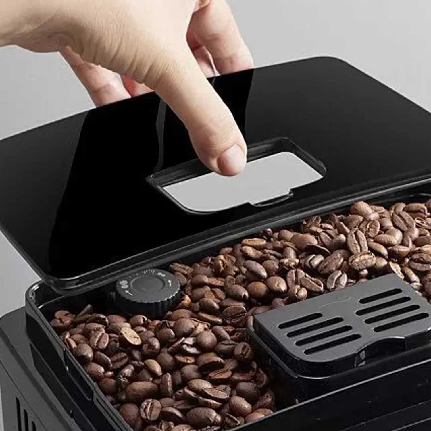 Automatic coffee machine De'Longhi MAGNIFICA S ECAM12.121.B — 3