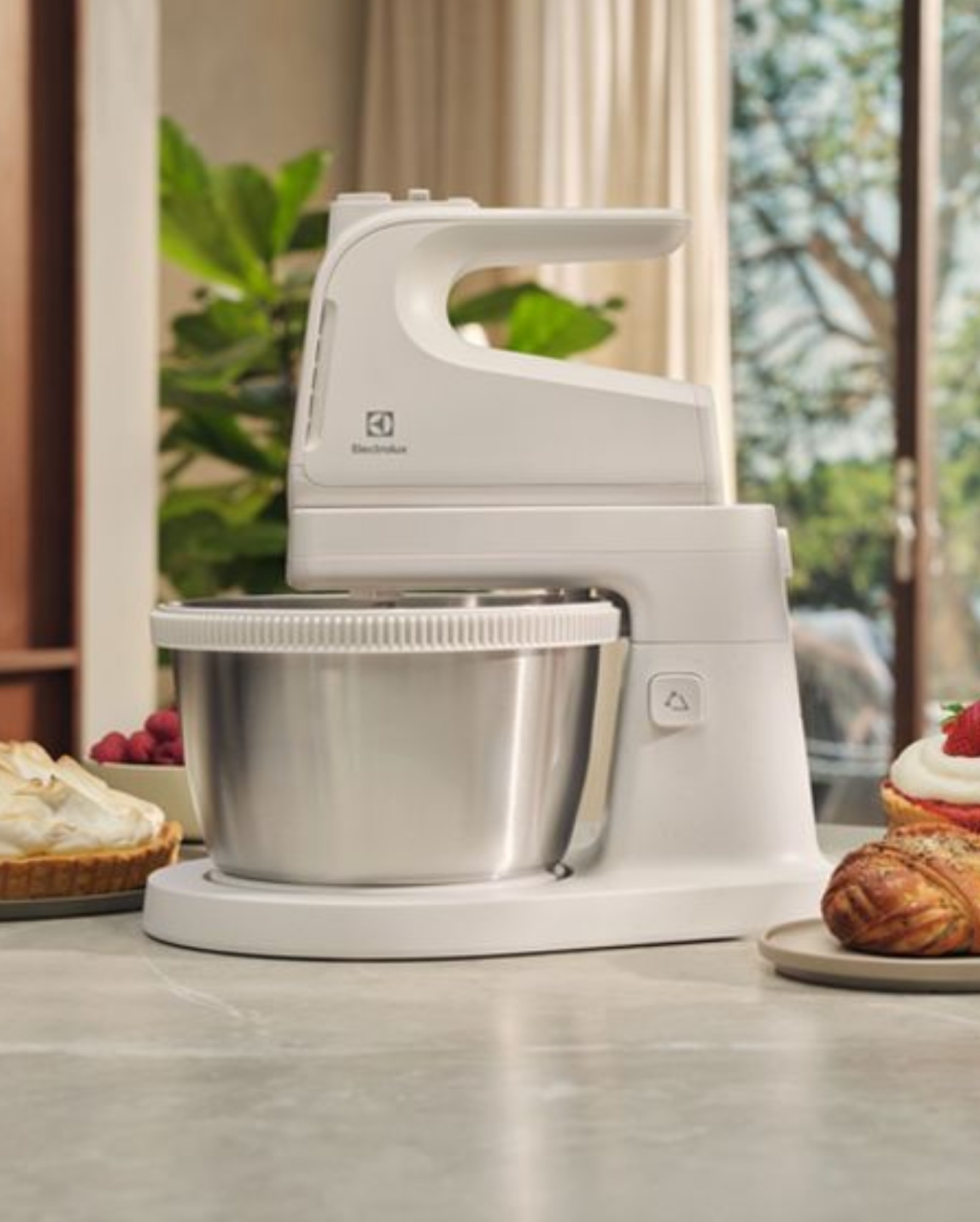 Mixer Electrolux ESM4W — 8