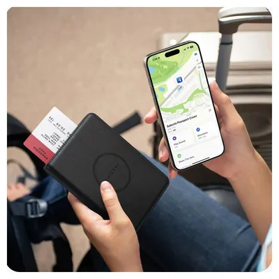 Vegan-leather passport cover SATECHI