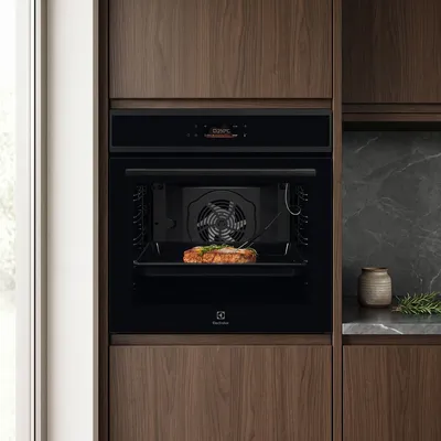 Built-in oven ELECTROLUX EOE8P39H