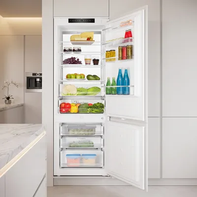 Built-in refrigerator HANSA BK3387.6