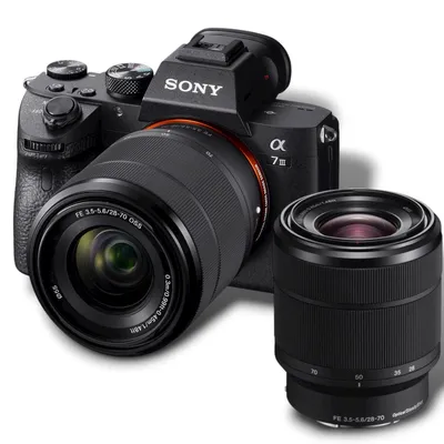Camera Sony Alpha A7 III 28-70mm